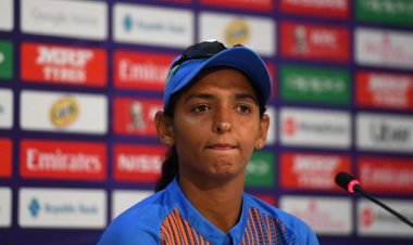 Harmanpreet Kaur blames poor umpiring; Smriti Mandhana hits back